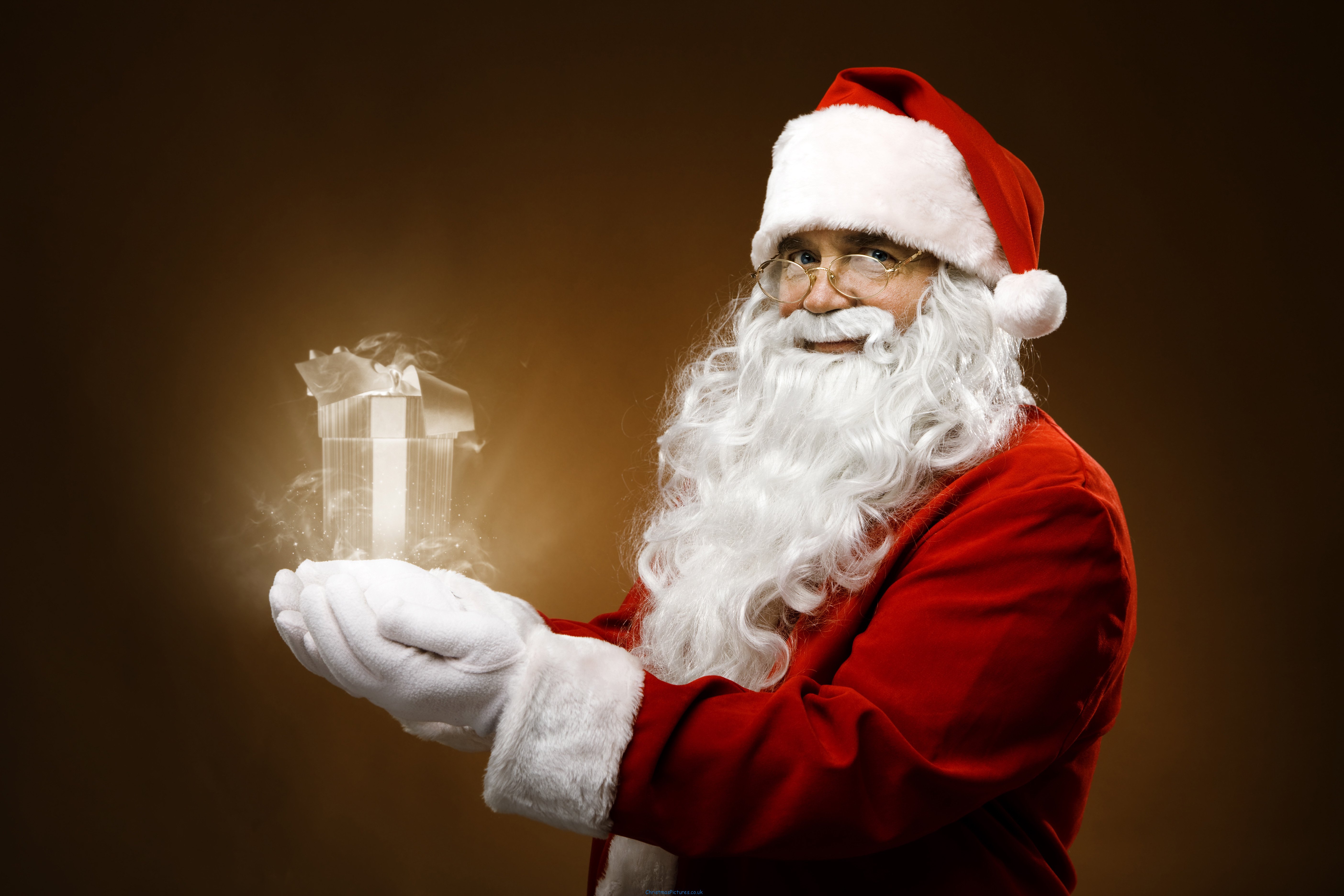 the-ultimate-christmas-party-by-warble-entertainment-agency