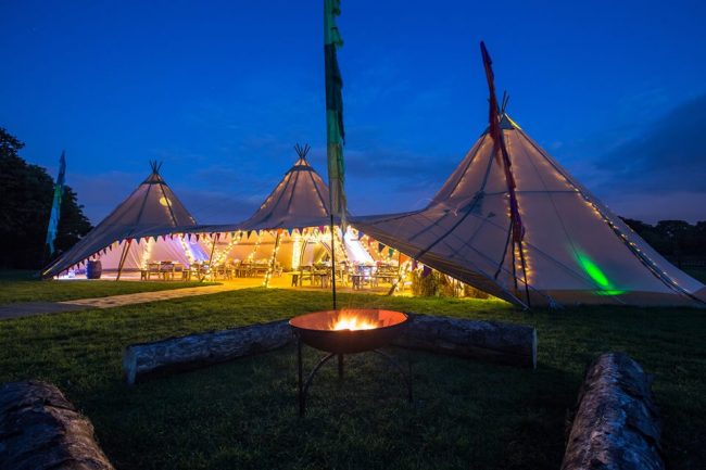 Festival Wedding Ideas & Planning Tips (Music, Tipis, Food, Décor and More…)