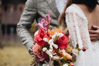 7 Reasons To Have A Weekday Wedding