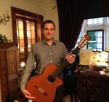 Robbie The Classical Guitarist