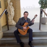 Robbie The Classical Guitarist