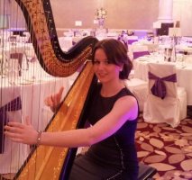 Rhia The North West Harpist