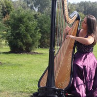 Rhia The North West Harpist