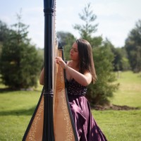 Rhia The North West Harpist