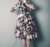 Vintage Sensation - 50's and 60's Singer