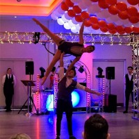 Acro Twist