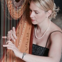 Siona the Somerset Harpist