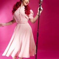 Miss Ruby Rouge - Vintage Singer