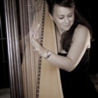 Amanda The Harpist