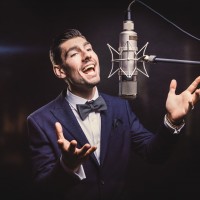 Lewis Sings Rat Pack