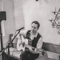 Tom The Guitarist