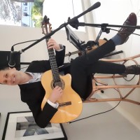 Tom The Guitarist