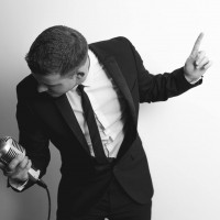 Tom The Swing Singer