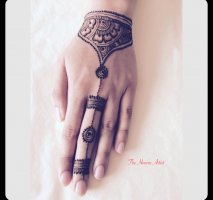 The Henna Artist