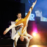 Acro Twist