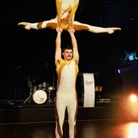 Acro Twist