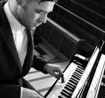 Harry The Pianist