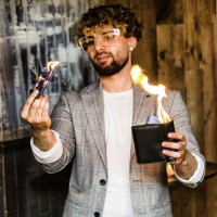 Ronnie The Magician