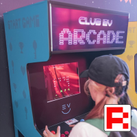 Retro Arcade Gaming