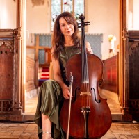 Lucinda The London Cellist