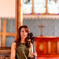 Lucinda The London Cellist
