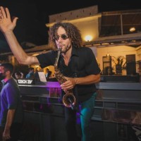Curly Sax