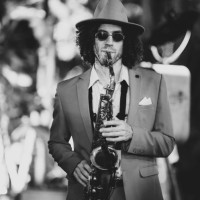 Curly Sax