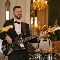 Groove & Tonic