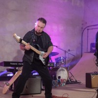 The Headrush