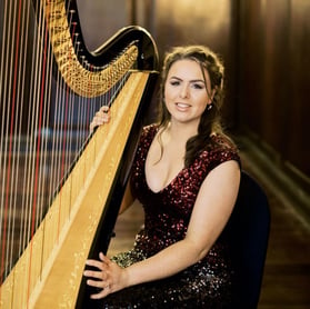 Rhia The North West Harpist