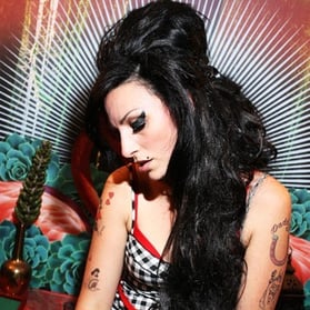 Amy Winehouse - Tania