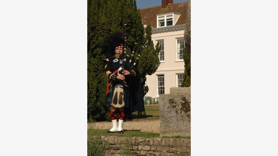 Roy The Piper