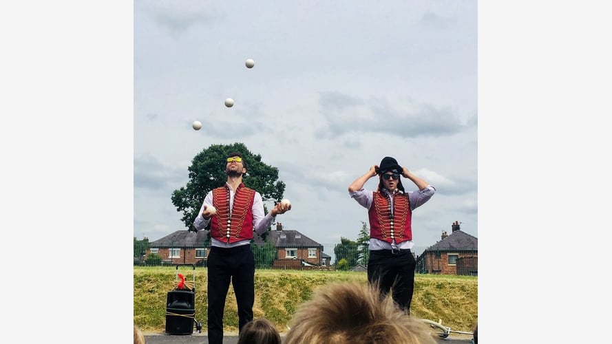 Acrobat Juggling Duo