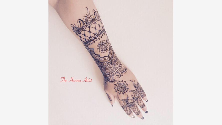 The Henna Artist