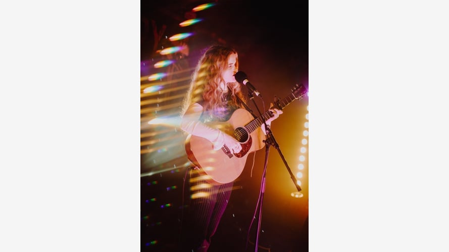 Daisy Sings
