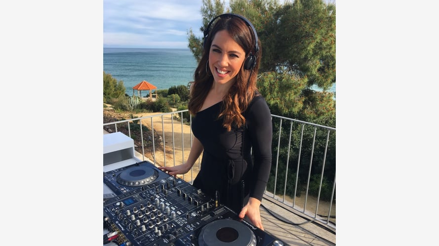 DJ Laura