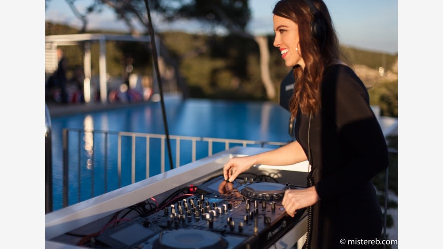 DJ Laura