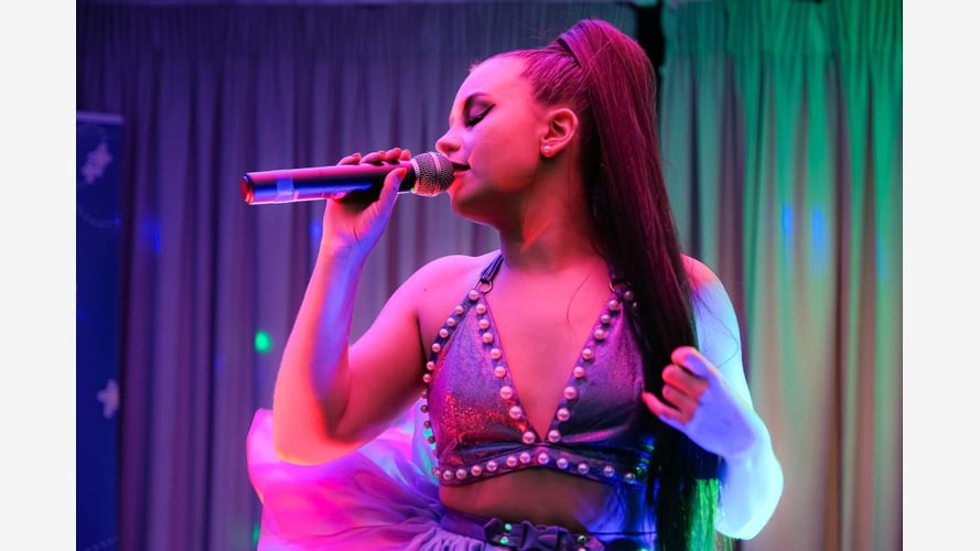 Ariana Grande Tribute Act