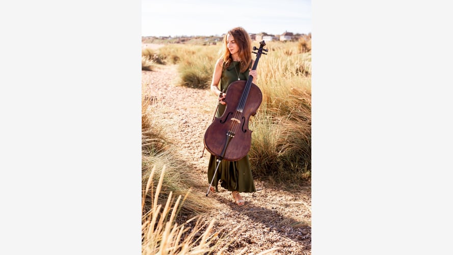 Lucinda The London Cellist