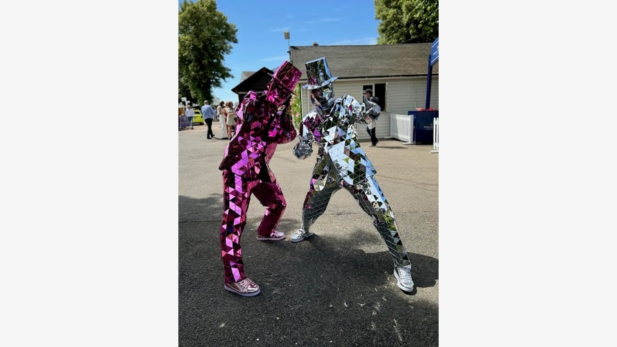 Luxe Mirror Performers
