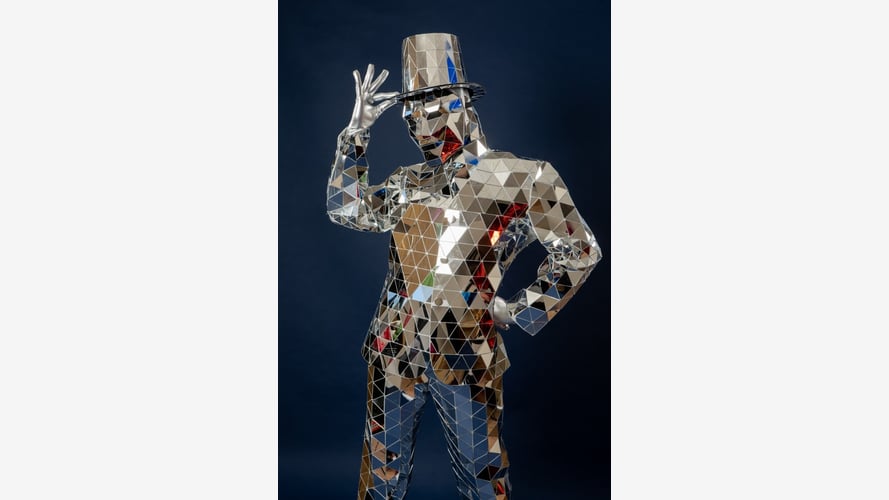 Luxe Mirror Performers