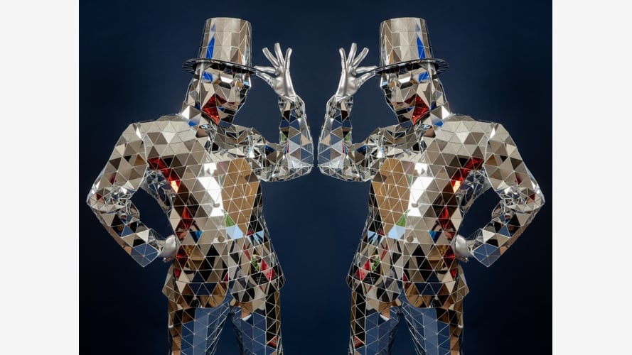 Luxe Mirror Performers