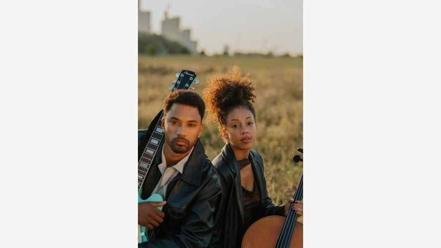 The Horizon Duo